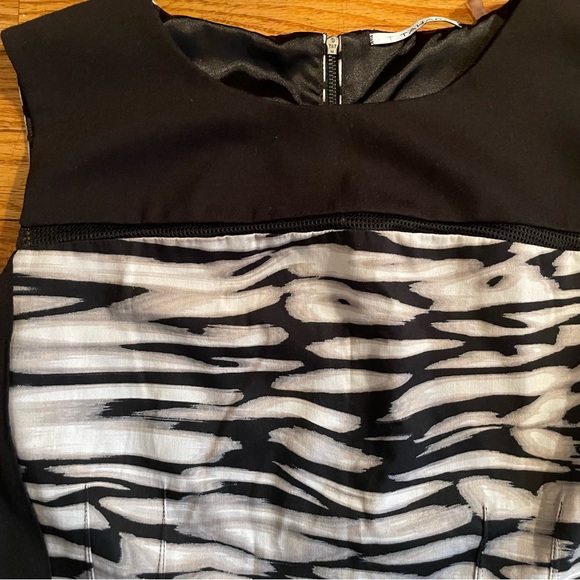 T Tahari Like New Sheath Dress - Picture 6 of 13